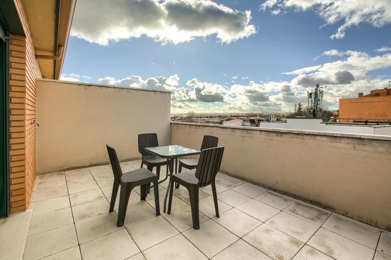 Apartamentos Barajas マドリード エクステリア 写真