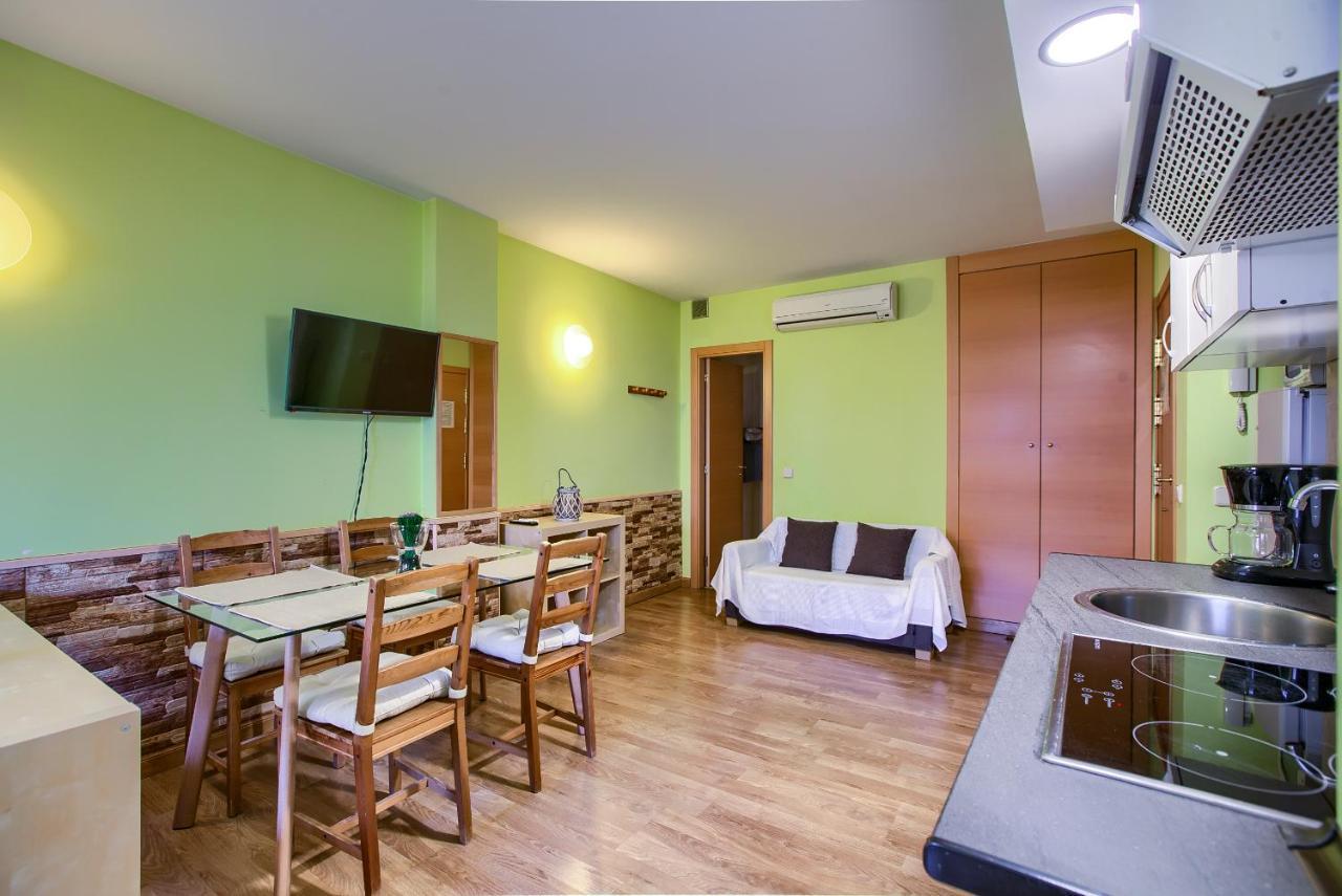 Apartamentos Barajas マドリード エクステリア 写真