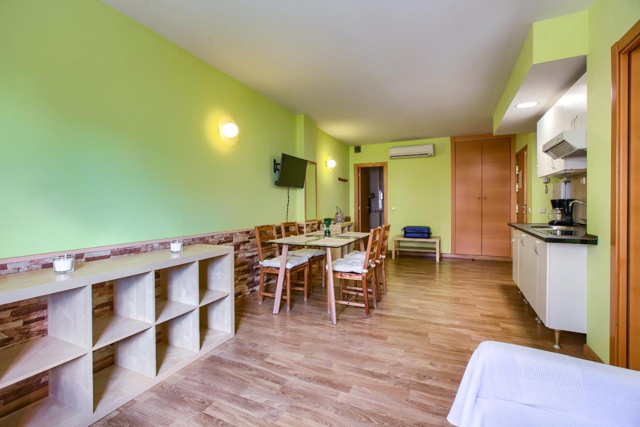 Apartamentos Barajas マドリード エクステリア 写真